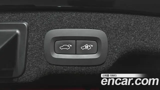 Volvo S90 2019 — Photo 35/37