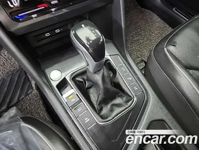 Volkswagen Tiguan Allspace 2022 — Photo 10/20