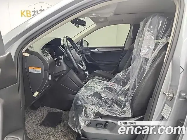 Volkswagen Tiguan Allspace 2022 — Photo 7/20