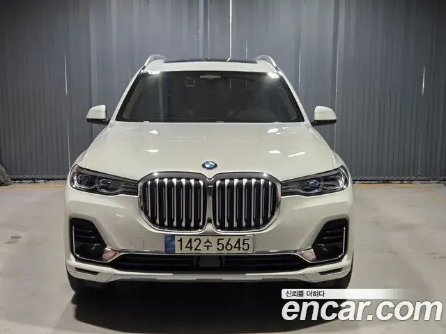 BMW X7 2021 — Photo 13/20