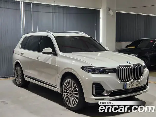 BMW X7 2021 — Photo 4/20