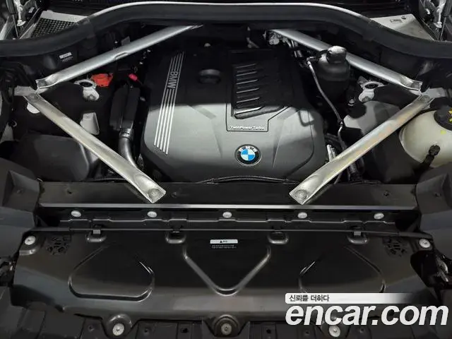 BMW X7 2021 — Photo 16/20