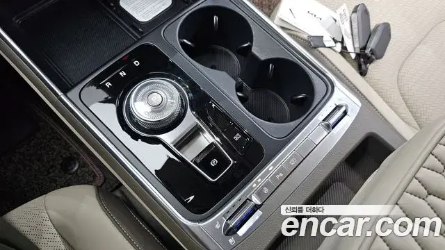 Kia Carnival 2025 — Photo 3/33