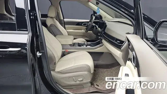 Kia Carnival 2025 — Photo 23/33