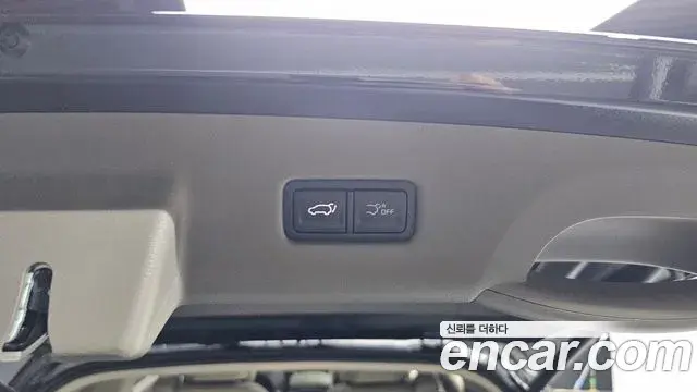 Kia Carnival 2025 — Photo 1/33