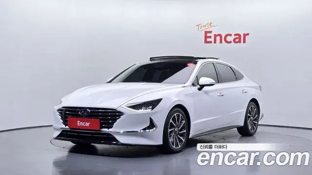 Hyundai Sonata 2019 — Фото 1/20
