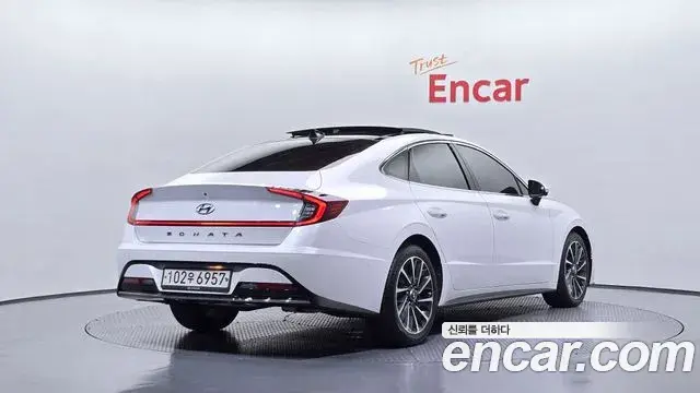 Hyundai Sonata 2019 — Фото 2/20