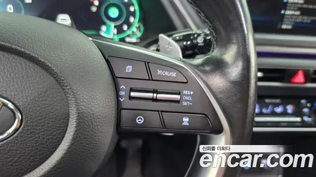 Hyundai Sonata Hybrid 2019 — Şəkil 17/34