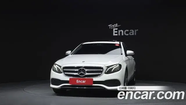 Mercedes-Benz E-Class 2019 — Фото 3/20