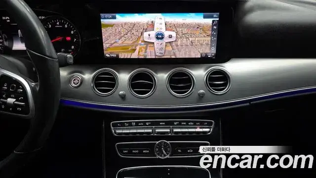 Mercedes-Benz E-Class 2019 — Фото 15/20