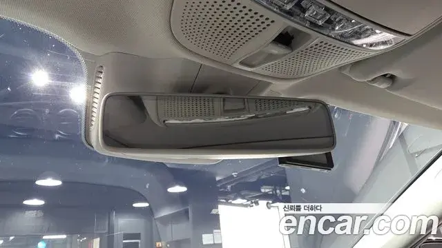 Mercedes-Benz E-Class 2019 — Şəkil 31/33