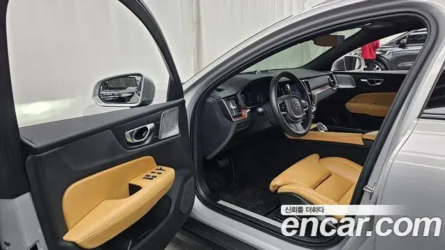 Volvo V60 Cross Country 2024 — ფოტო 6/34