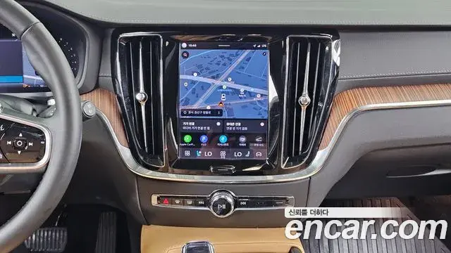 Volvo V60 Cross Country 2024 — ფოტო 3/34