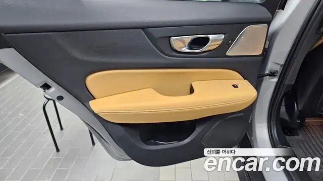 Volvo V60 Cross Country 2024 — ფოტო 2/34