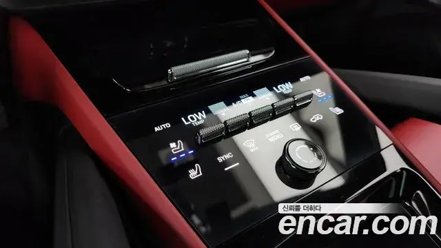 Porsche Cayenne 2024 — ფოტო 8/35