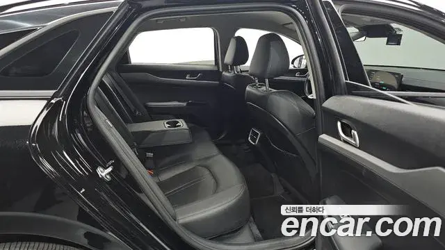 Kia K5 2025 — ფოტო 29/32