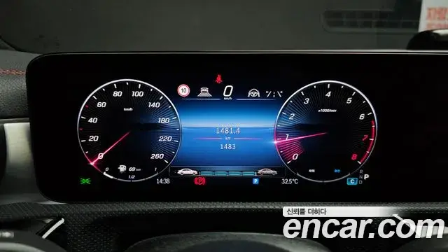 Mercedes-Benz CLA-Class 2024 — Фото 8/20
