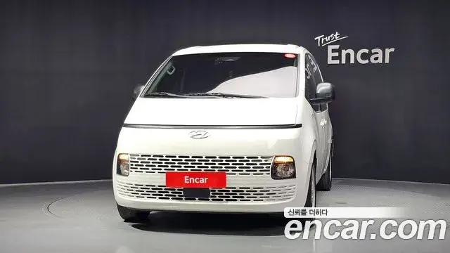 Hyundai Staria 2022 — Фото 3/20