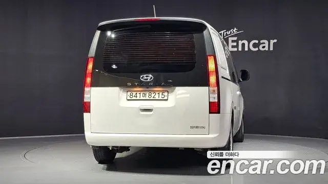 Hyundai Staria 2022 — Фото 4/20