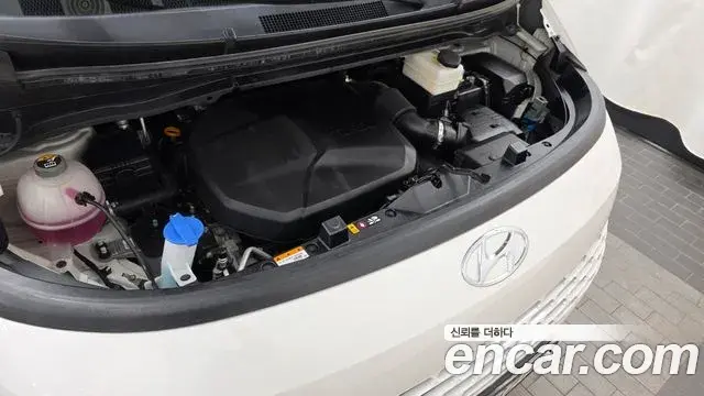 Hyundai Staria 2022 — Фото 6/20