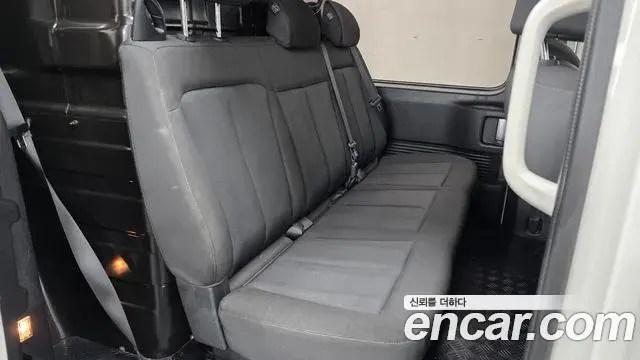 Hyundai Staria 2022 — Фото 11/20