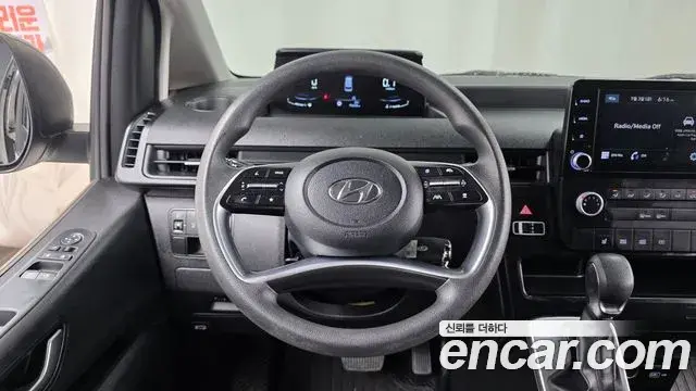 Hyundai Staria 2022 — Фото 12/20