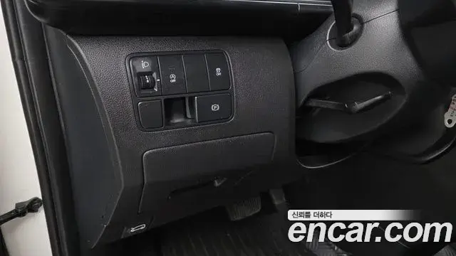 Hyundai Staria 2022 — Фото 16/20