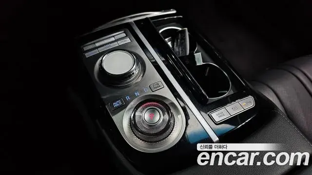 Genesis G80 2023 — Photo 9/20