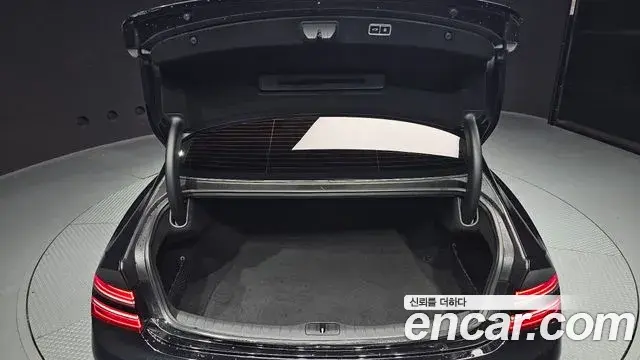 Genesis G80 2023 — Photo 20/20