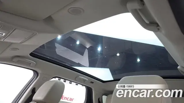 Land Rover Discovery Sport 2023 — Şəkil 35/40