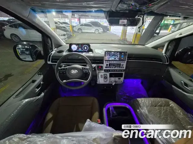 Hyundai Staria 2024 — Şəkil 9/15