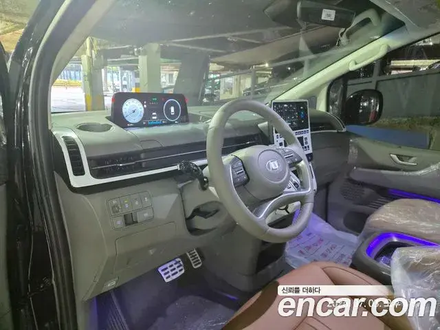 Hyundai Staria 2024 — Şəkil 6/15