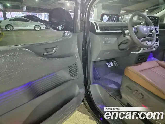 Hyundai Staria 2024 — Şəkil 5/15