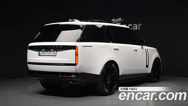 Land Rover Range Rover 2025 — Фото 2/20