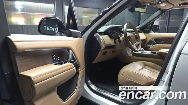Land Rover Range Rover 2025 — Фото 10/20