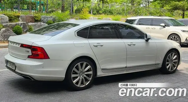 Volvo S90 2018 — ფოტო 12/14