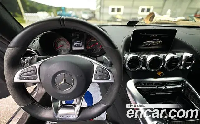 Mercedes-Benz AMG GT 2019 — Photo 6/20