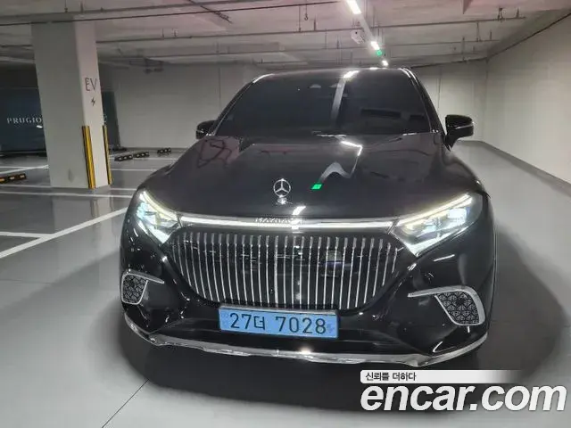 Mercedes-Benz EQS SUV 2024 — Photo 1/10