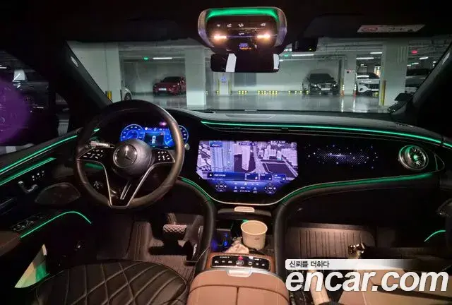 Mercedes-Benz EQS SUV 2024 — Photo 3/10