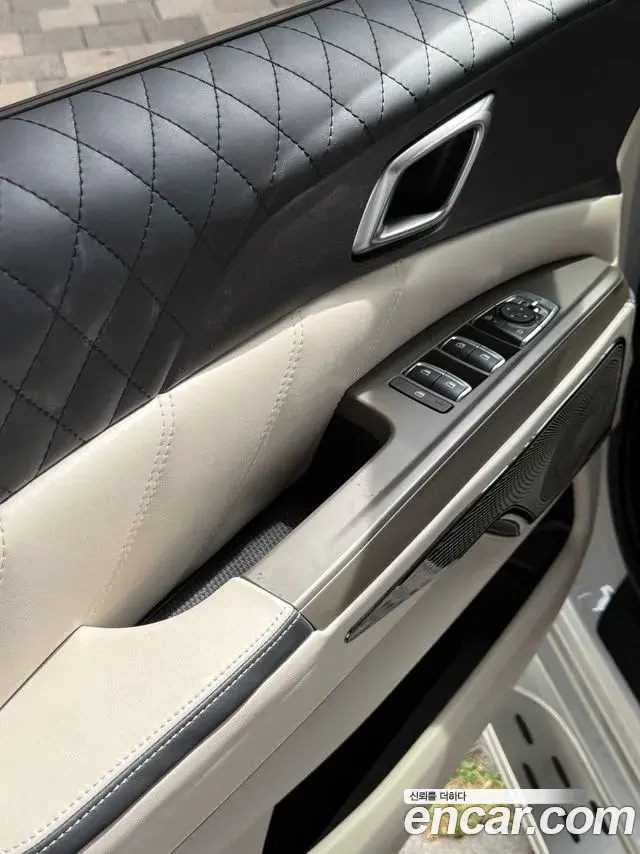 Kia Carnival 2024 — Photo 2/20