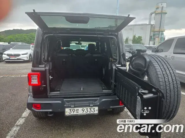 Jeep Wrangler 2018 — Şəkil 13/16