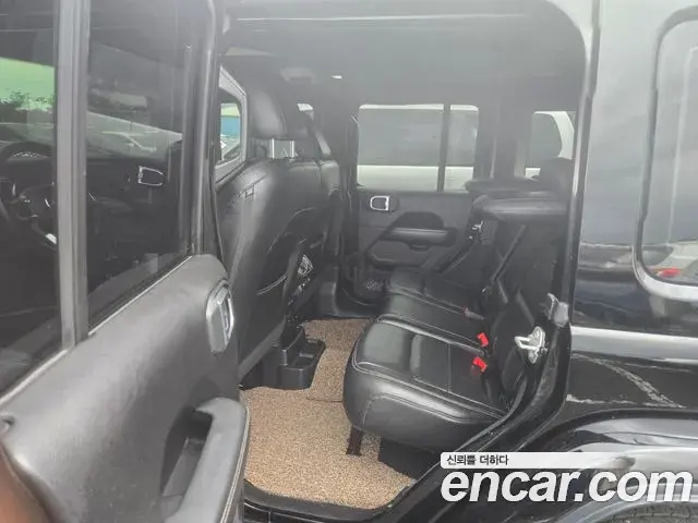 Jeep Wrangler 2018 — Şəkil 3/16
