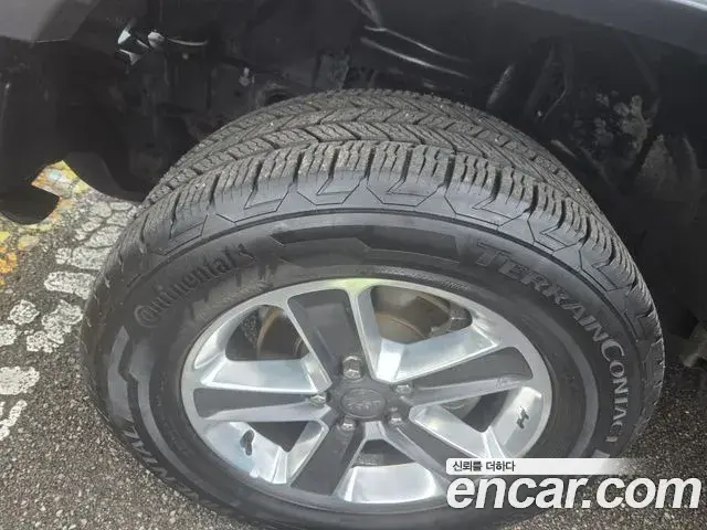 Jeep Wrangler 2018 — Şəkil 4/16