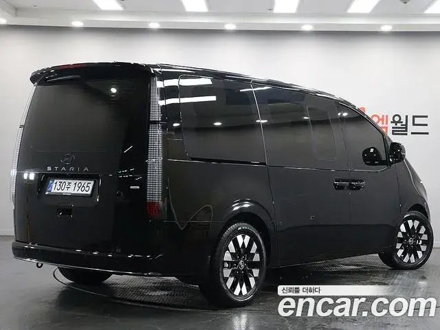 Hyundai Staria 2025 — Şəkil 16/20