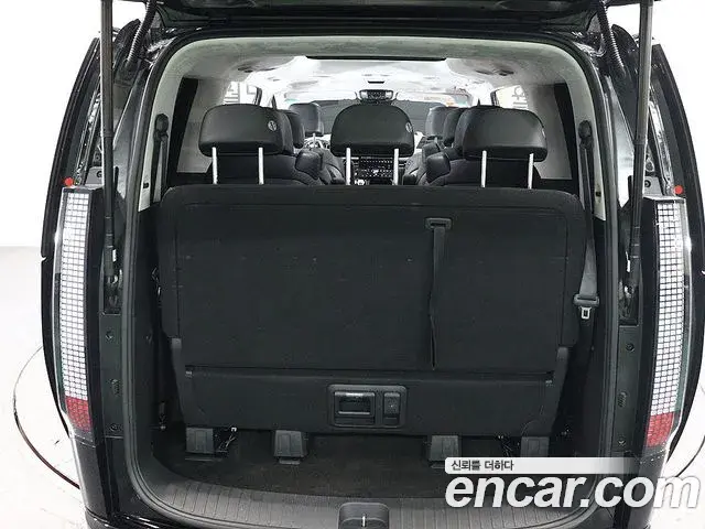 Hyundai Staria 2025 — Şəkil 3/20