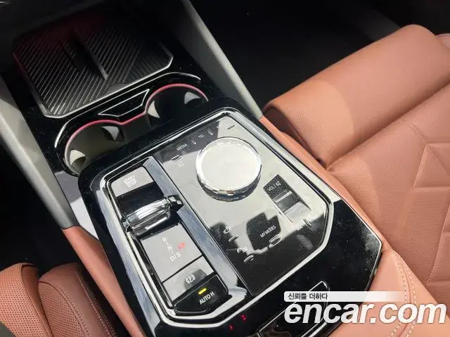 BMW 5 Series 2025 — ფოტო 16/18