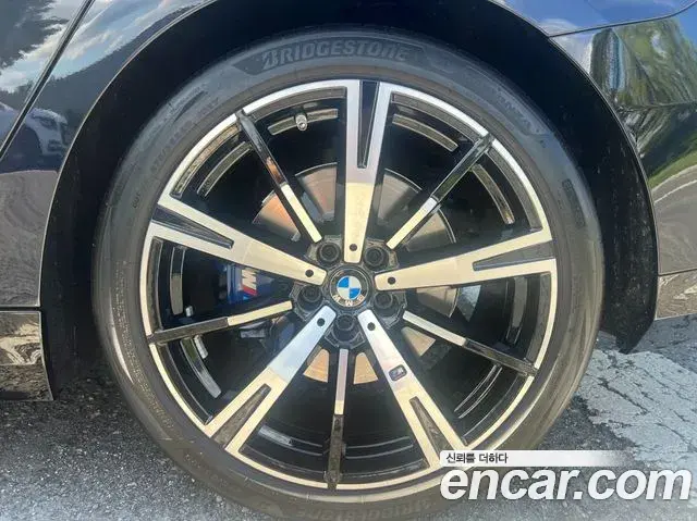 BMW 5 Series 2025 — ფოტო 10/18