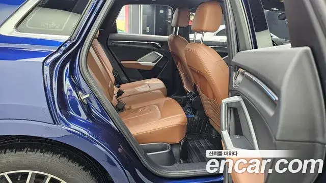 Audi Q3 2023 — Фото 12/20