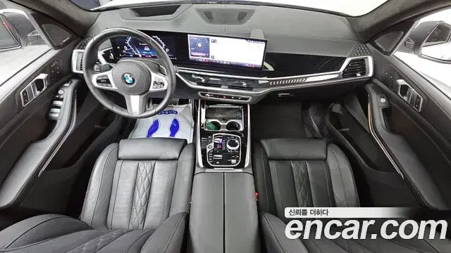 BMW X7 2023 — ფოტო 4/20