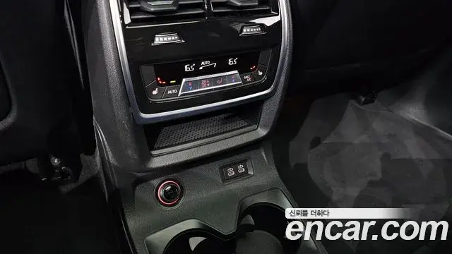 BMW X7 2023 — ფოტო 9/20